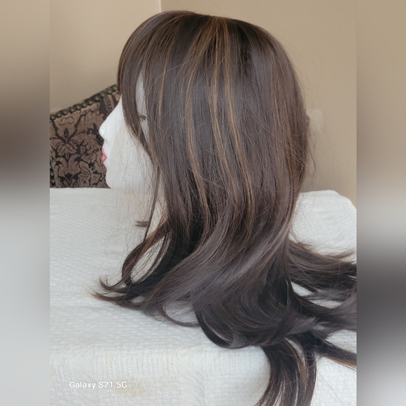 NWOT - Synthetic Wig - Picture 2 of 5